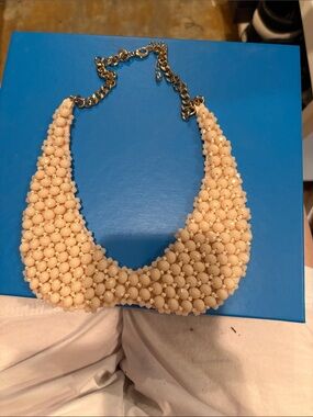 Pearl-Cluster Statement Necklace in Cream